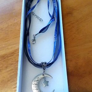 ❤️Love You To The Moon and Back Necklace NWOT